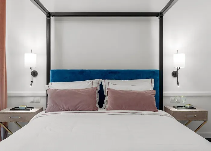 2 Mazi Suites
