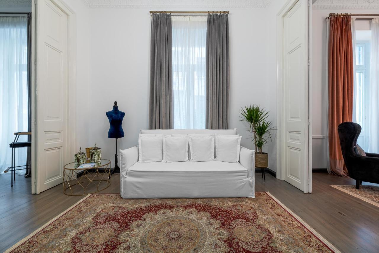 2 Mazi Apartment *